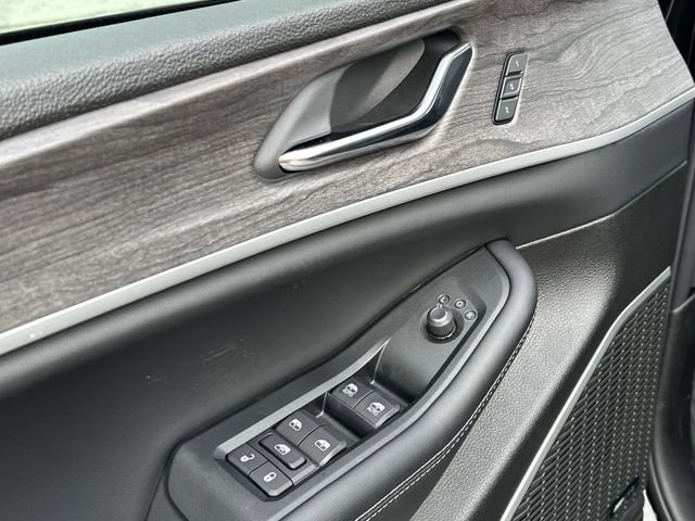 New 2024 Jeep Grand Cherokee Limited 4xe w/ Luxury Tech Group II image 9