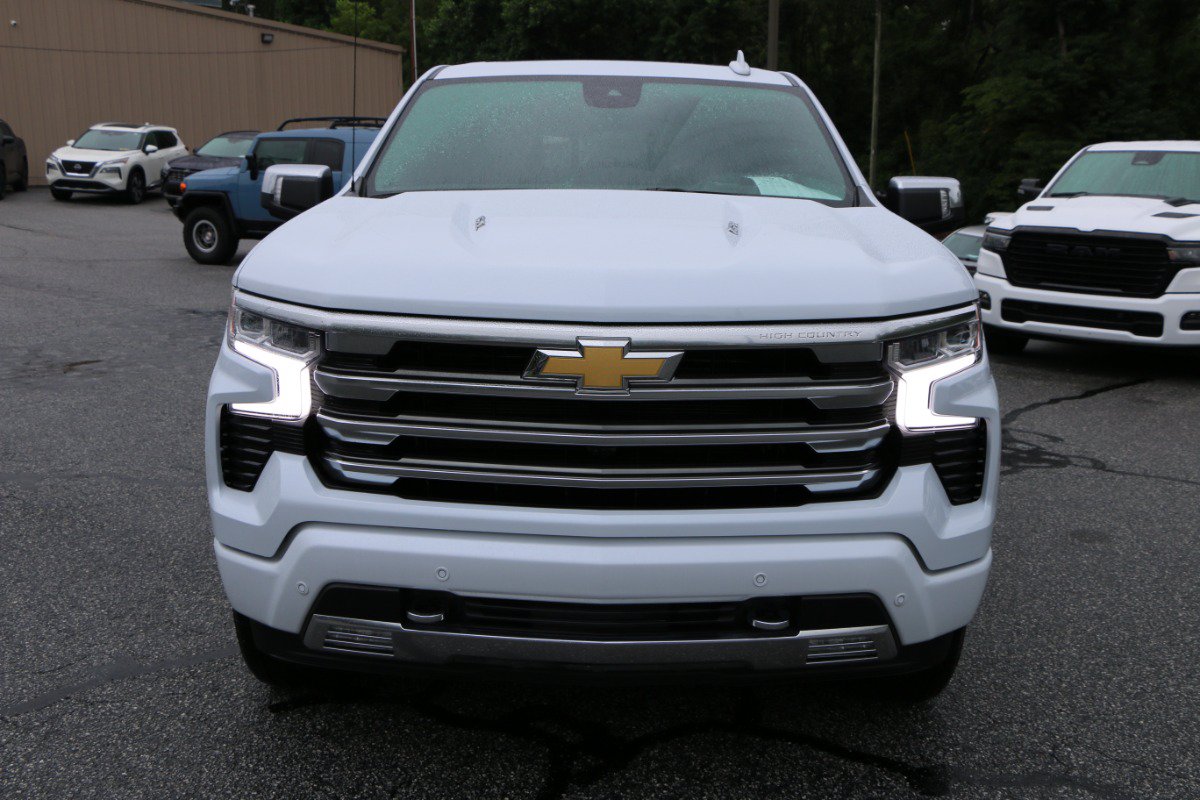 Used 2026 Chevrolet Silverado 1500 High Country AWD/4WD image 10