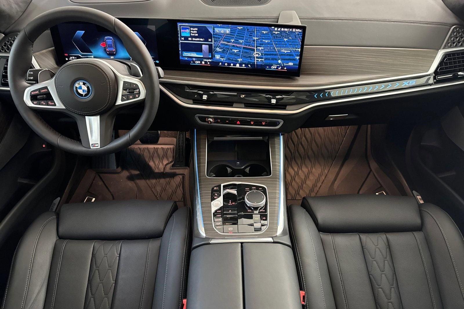 New 2026 BMW X5 xDrive50e w/ M Sport Package AWD/4WD image 16