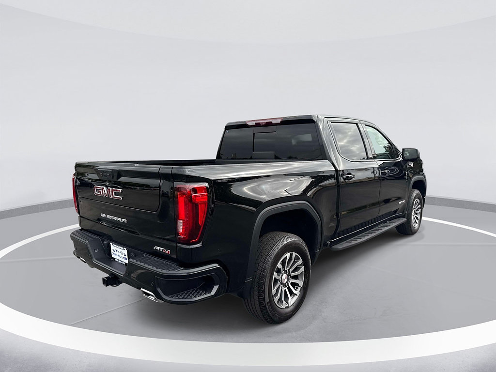 Used 2022 GMC Sierra 1500 AT4 w/ AT4 Premium Package AWD/4WD image 5