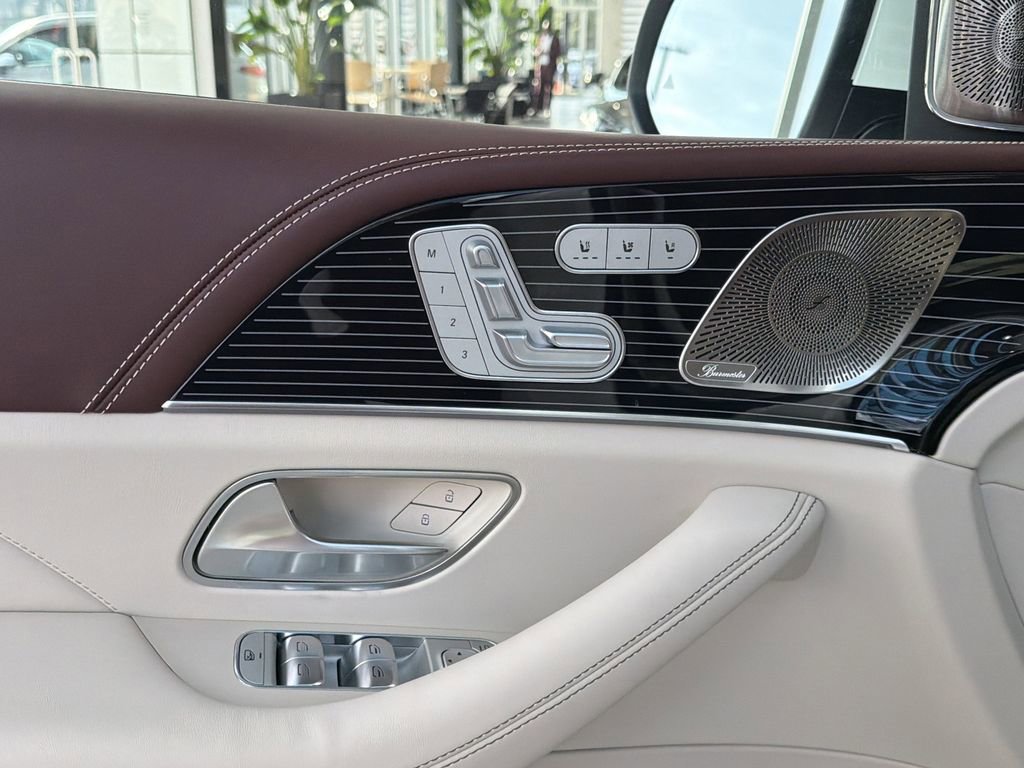 New 2026 Mercedes-Benz Maybach GLS 600 4MATIC image 25