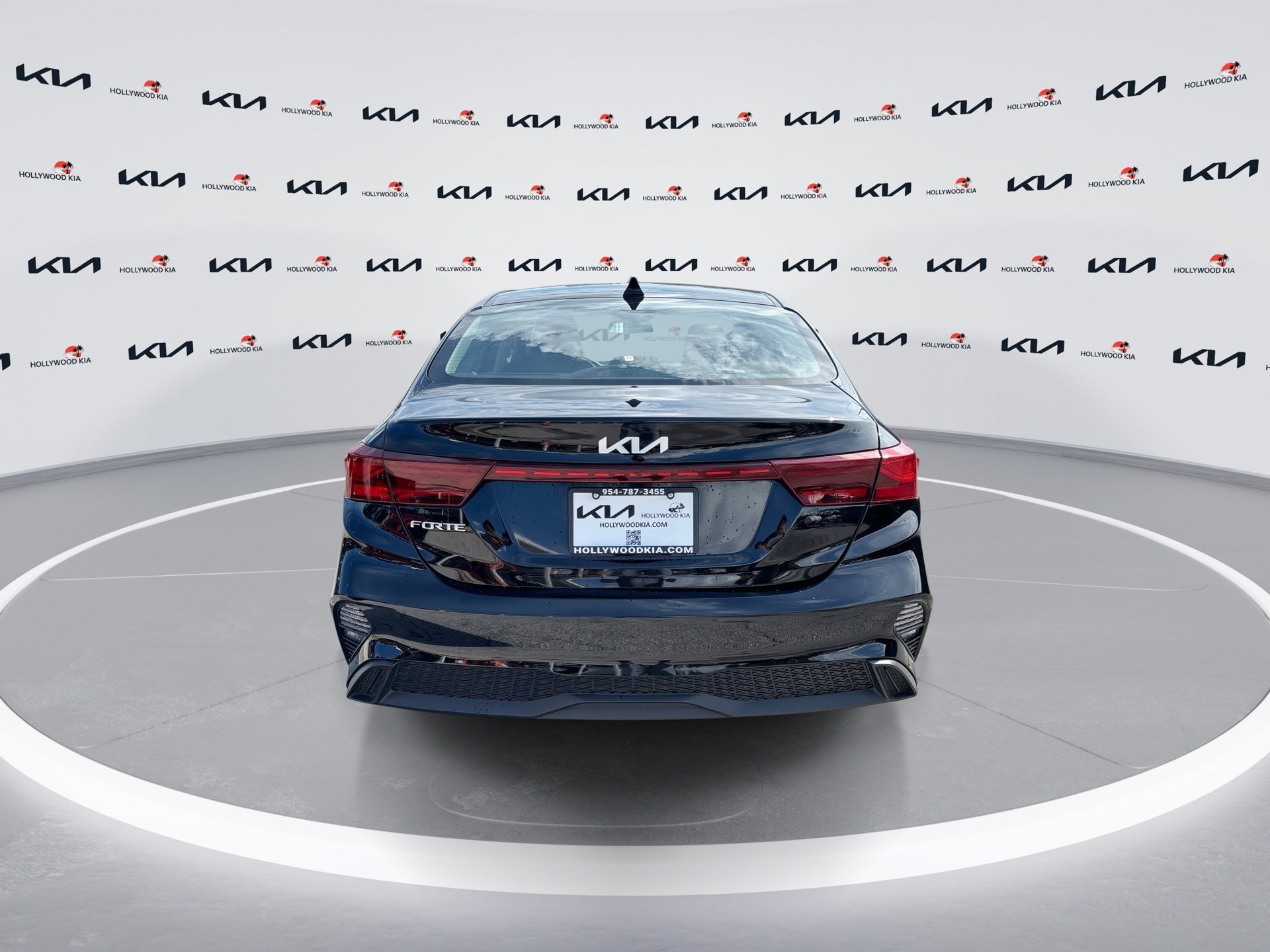 Used 2023 Kia Forte LXS FWD image 7