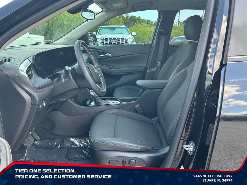 Used 2024 Buick Encore GX Preferred w/ Comfort Package AWD/4WD image 12