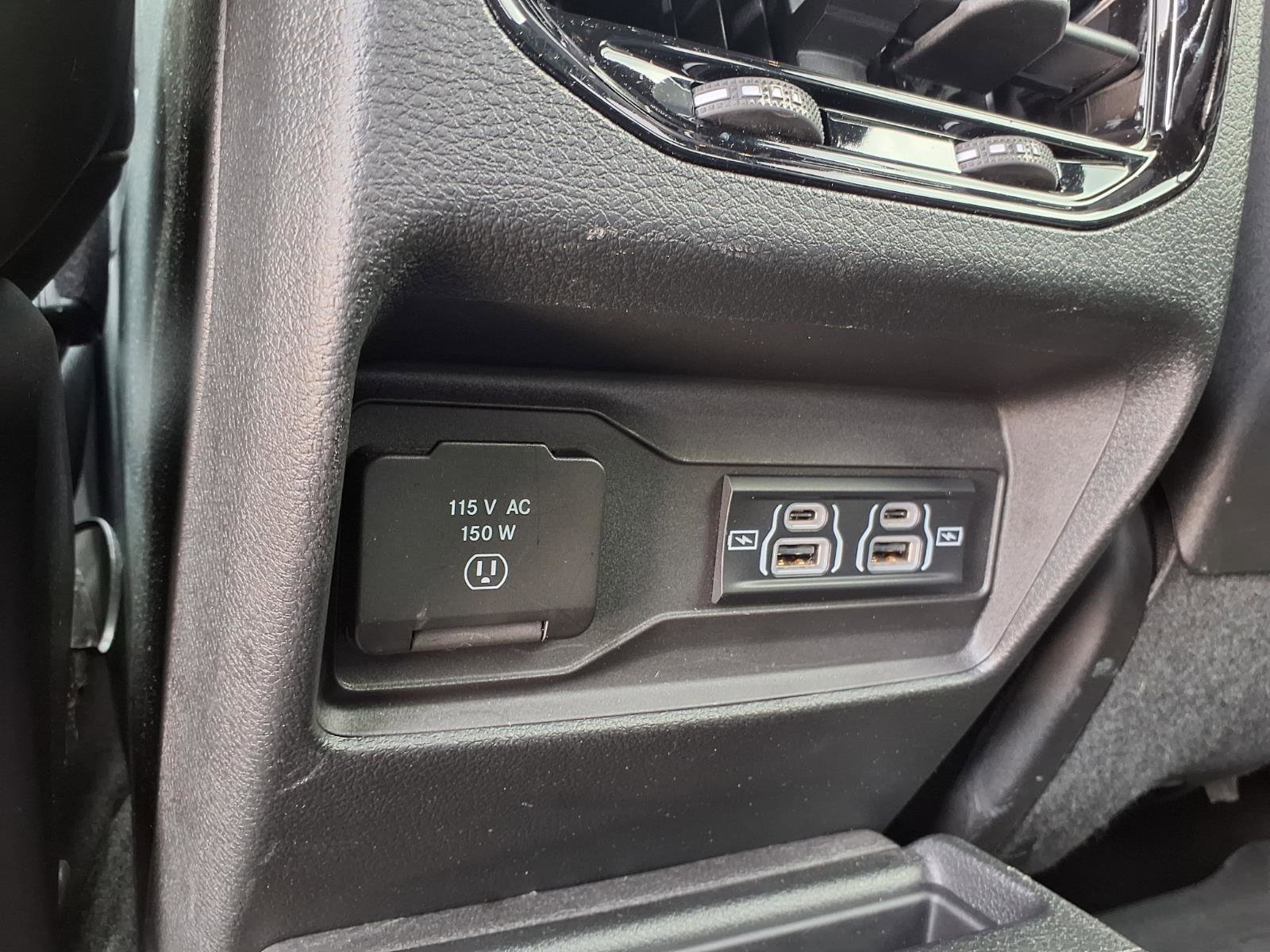 Used 2024 Jeep Grand Cherokee L Altitude AWD/4WD image 27