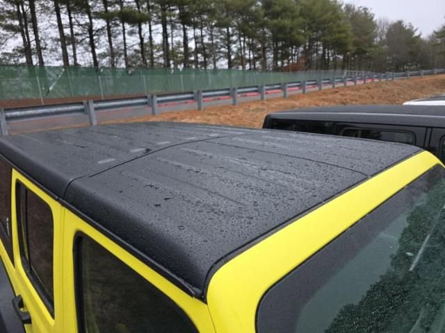 Used 2023 Jeep Wrangler Unlimited w/ Cold Weather Group image 12