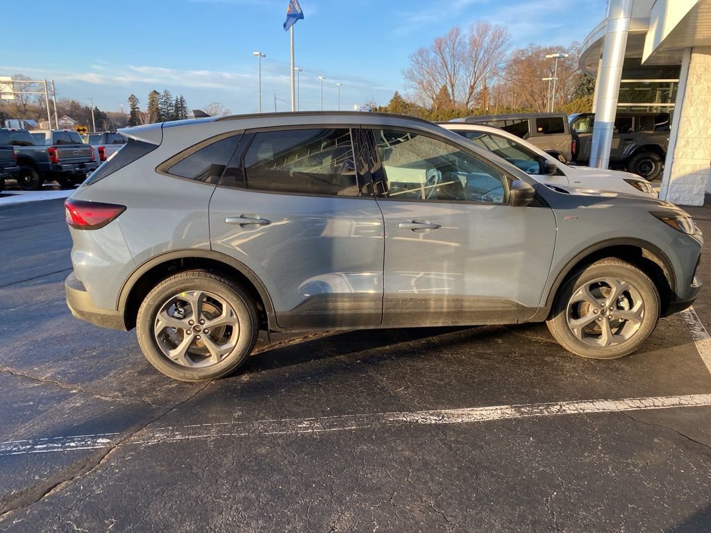 New 2026 Ford Escape ST-Line w/ Tech Pack #1 image 4