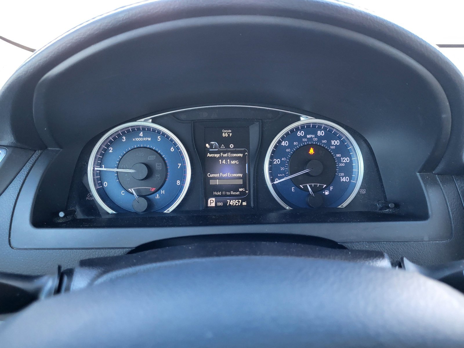 Used 2016 Toyota Camry LE image 10