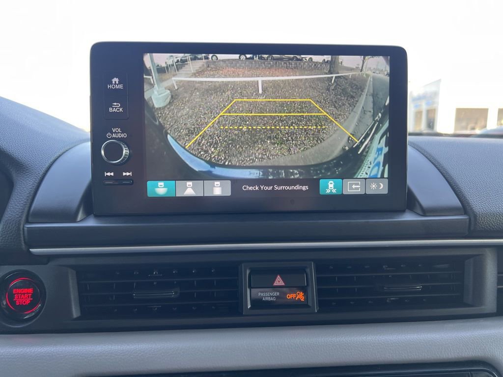 Used 2025 Honda Pilot EX-L image 32