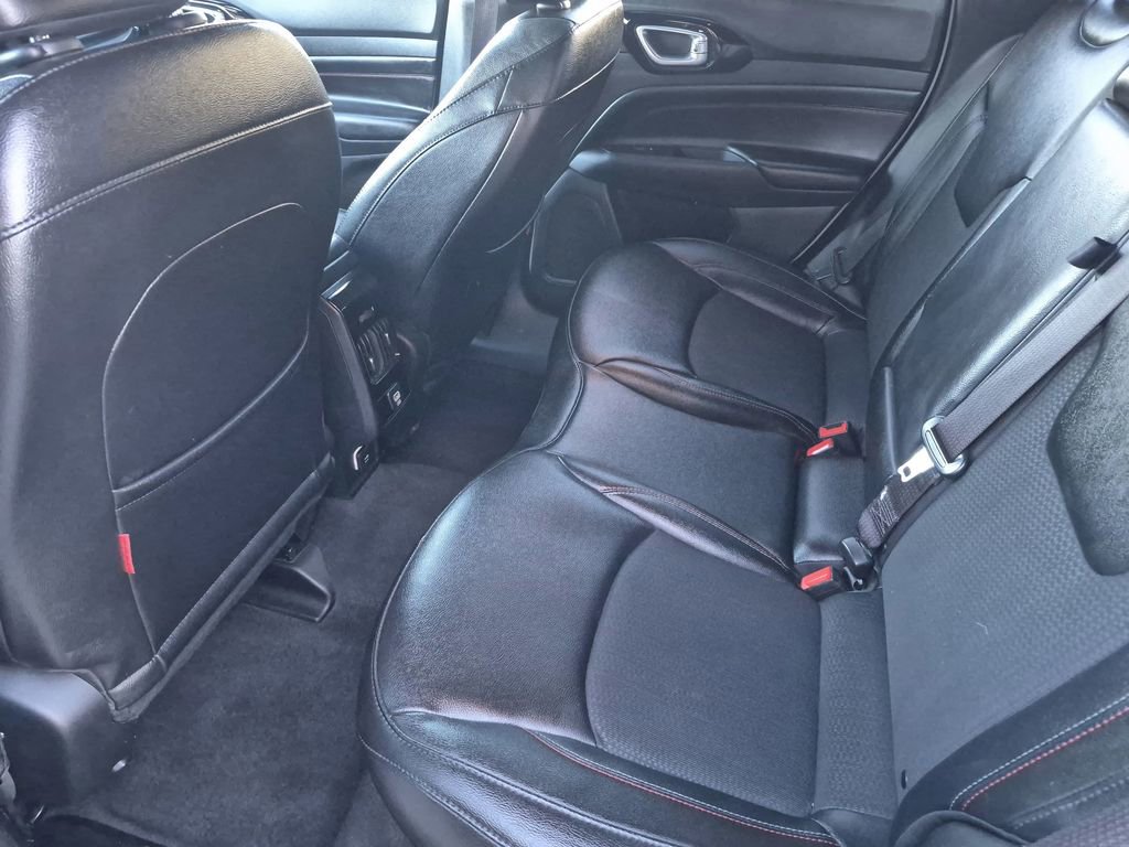 Used 2024 Jeep Compass Trailhawk image 12