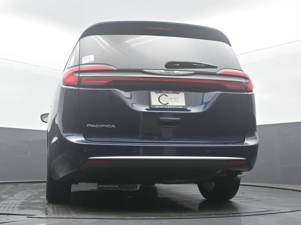 Used 2024 Chrysler Pacifica Pinnacle FWD image 48