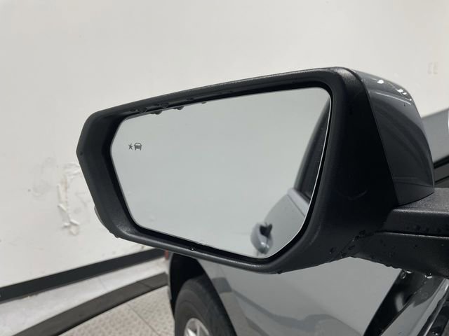 Used 2023 Chevrolet Equinox LT AWD/4WD image 29