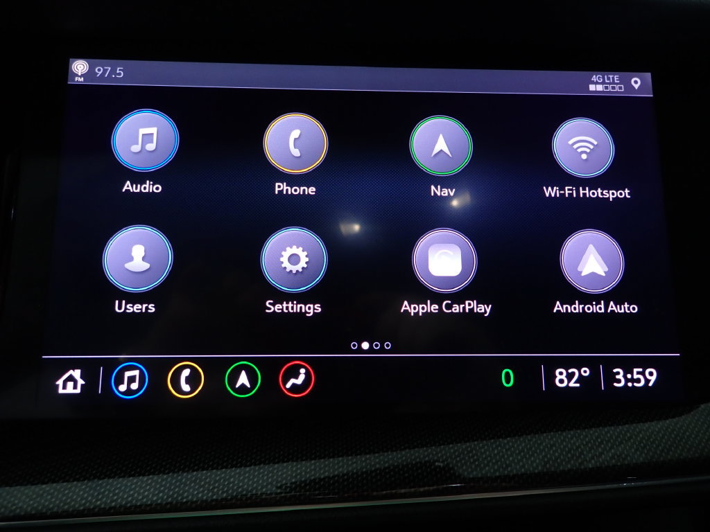 Used 2021 Buick Envision Essence w/ Technology Package I AWD/4WD image 3