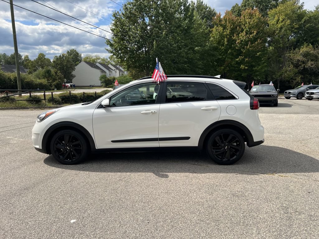 Used 2019 Kia Niro S Touring FWD image 8