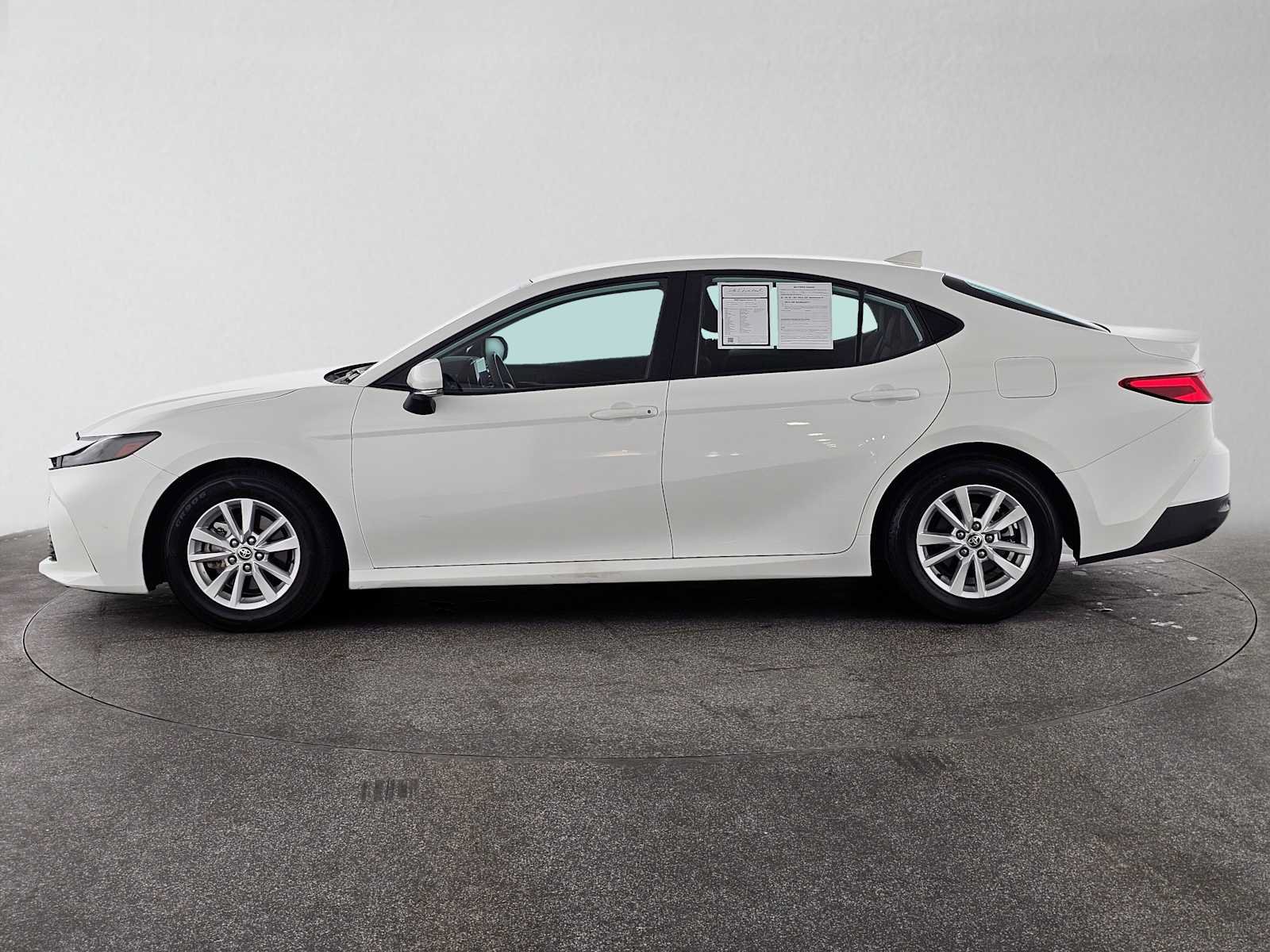 Used 2025 Toyota Camry LE FWD image 6