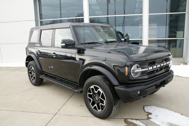 Used 2023 Ford Bronco Outer Banks image 7