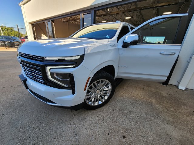 Used 2026 Chevrolet Tahoe High Country AWD/4WD image 3
