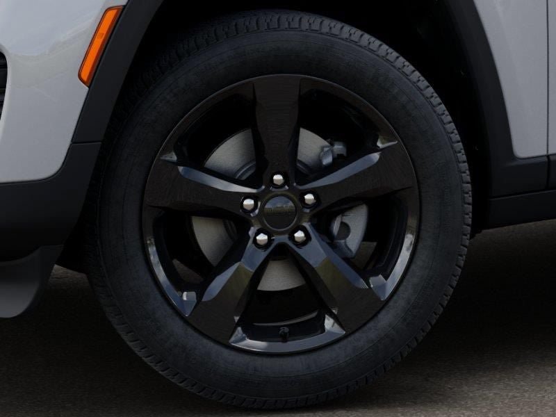 New 2025 Jeep Grand Cherokee Altitude AWD/4WD image 8