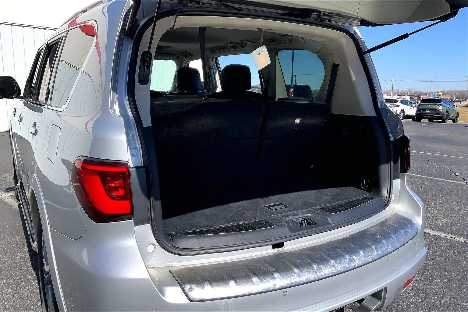 Used 2021 INFINITI QX80 Luxe image 17