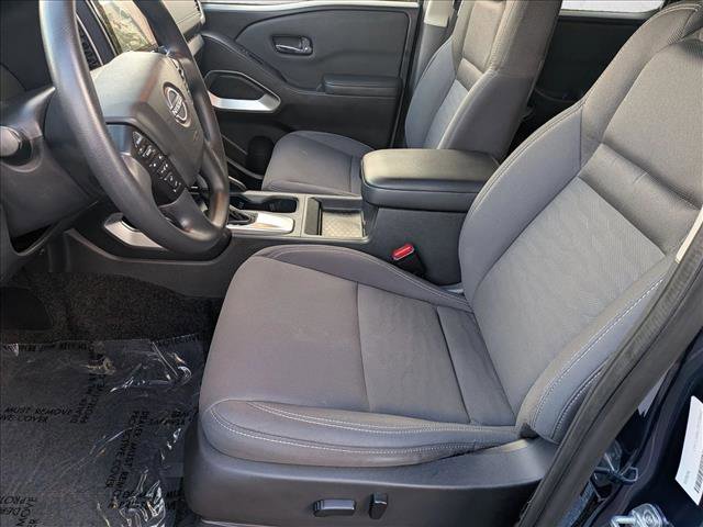 Used 2022 Nissan Frontier SV w/ Technology Package image 16