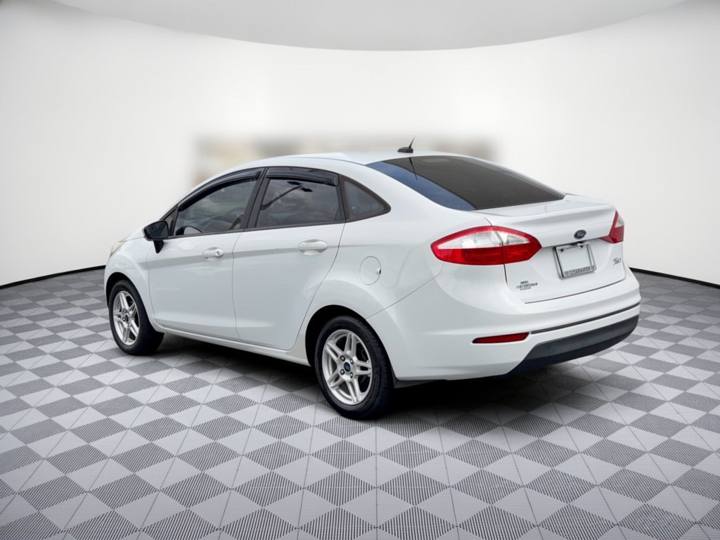 Used 2018 Ford Fiesta SE FWD image 3