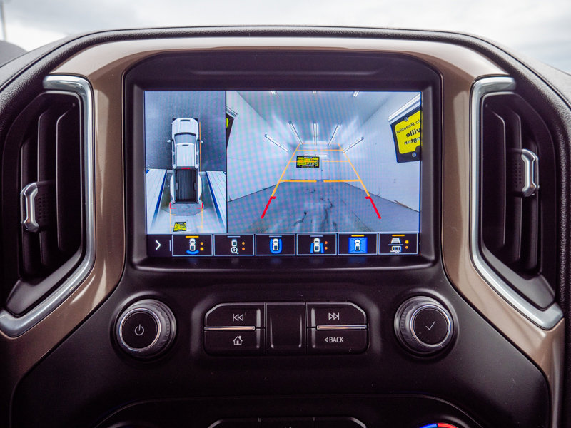 Used 2023 Chevrolet Silverado 3500 High Country w/ LPO, Hitch Package image 9