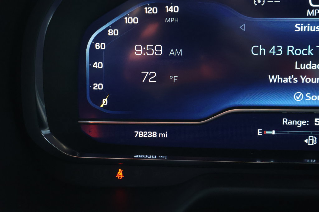 Used 2022 Chevrolet Tahoe Z71 w/ Luxury Package AWD/4WD image 19