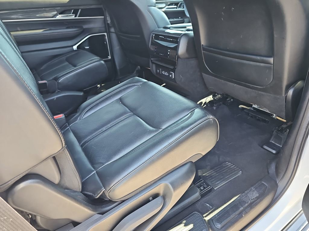 Used 2022 Jeep Wagoneer Series III w/ Premium Group I image 14