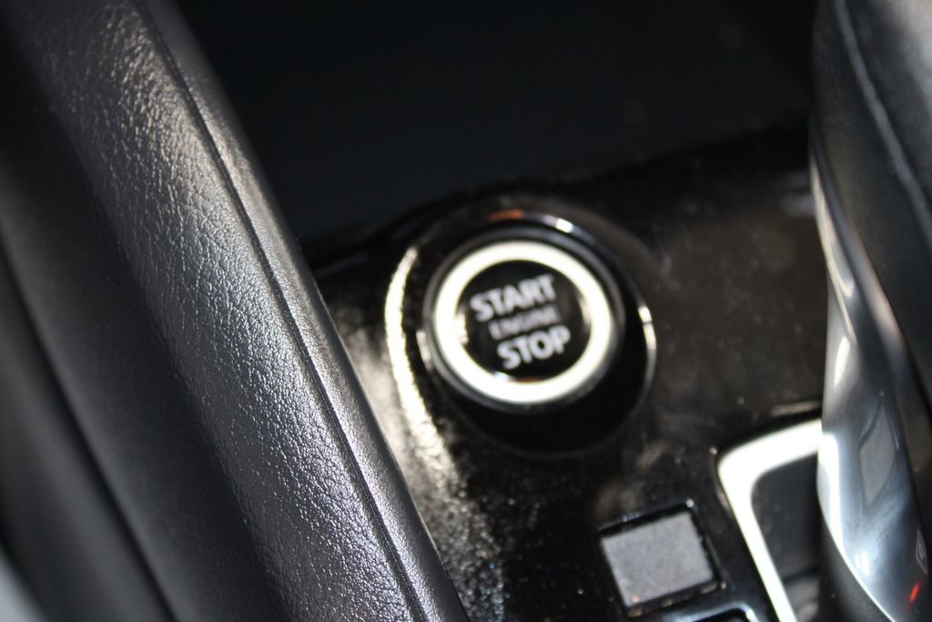 Used 2021 Nissan Versa SV image 23