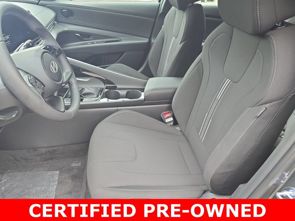 Certified 2025 Hyundai Elantra SEL FWD image 15