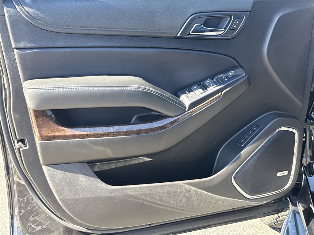 Used 2019 Chevrolet Tahoe LT w/ RST Edition image 10