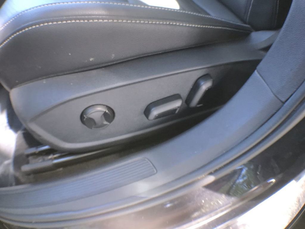 Used 2022 Volkswagen Jetta SE image 13
