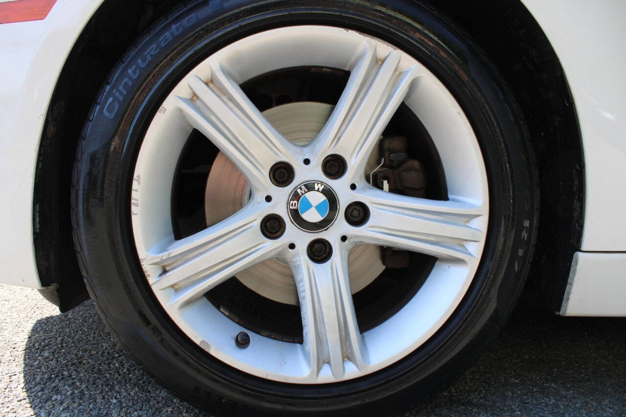 Used 2014 BMW 328i xDrive Sedan AWD/4WD image 19