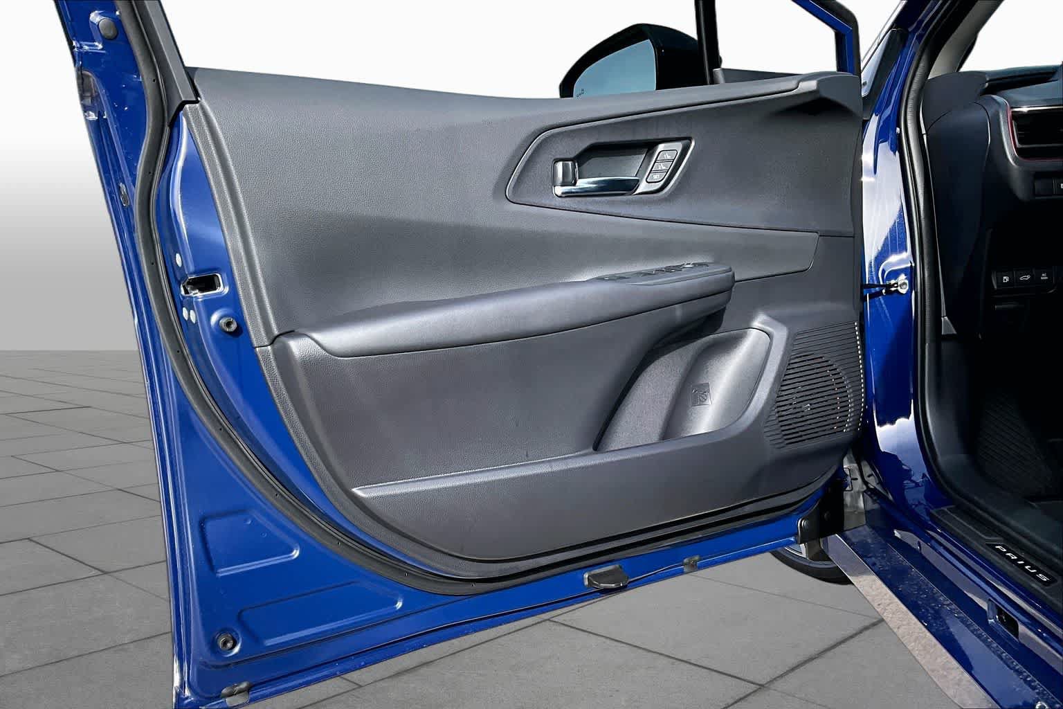 New 2026 Toyota Prius Plug-In Hybrid FWD image 10