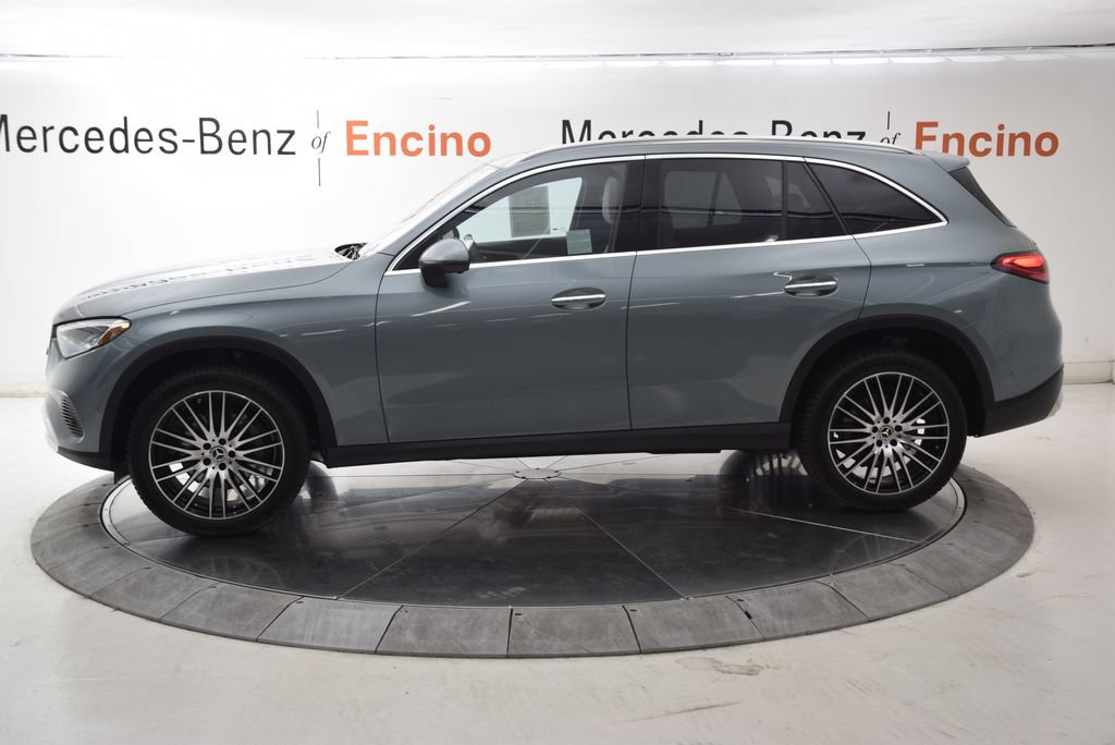 Used 2026 Mercedes-Benz GLC 300 4MATIC image 3