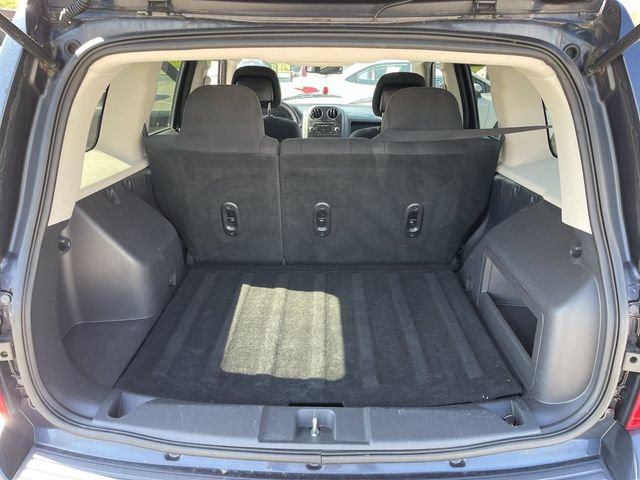 Used 2014 Jeep Patriot Latitude AWD/4WD image 21