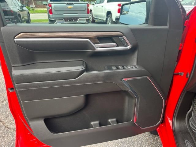 Used 2022 Chevrolet Silverado 1500 RST AWD/4WD image 11
