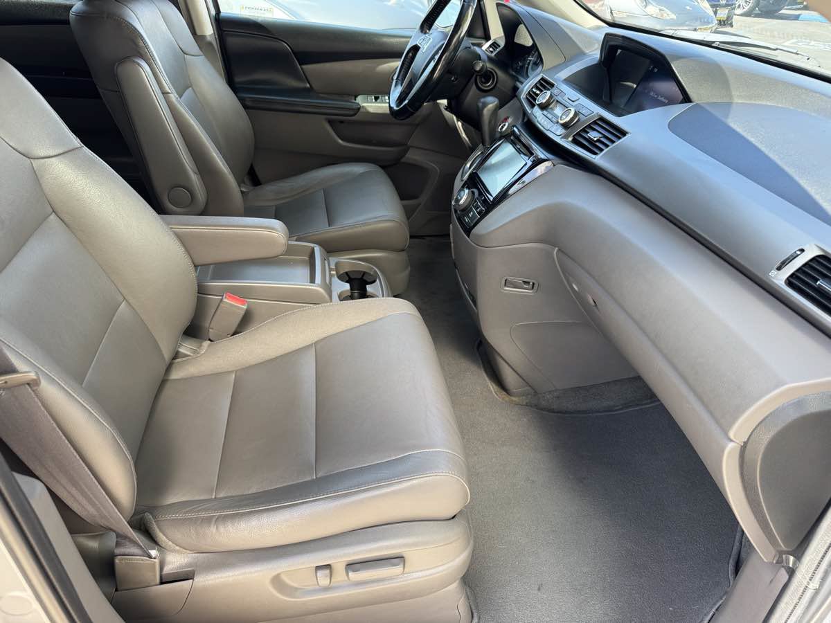 Used 2016 Honda Odyssey EX-L image 17
