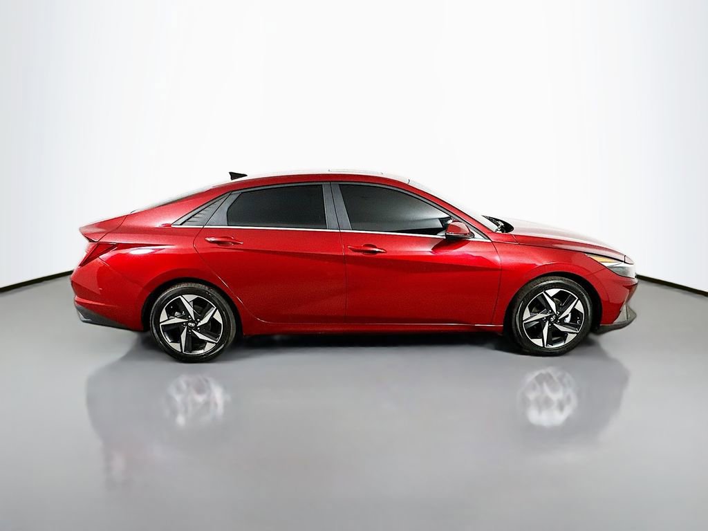 Used 2023 Hyundai Elantra Limited FWD image 7