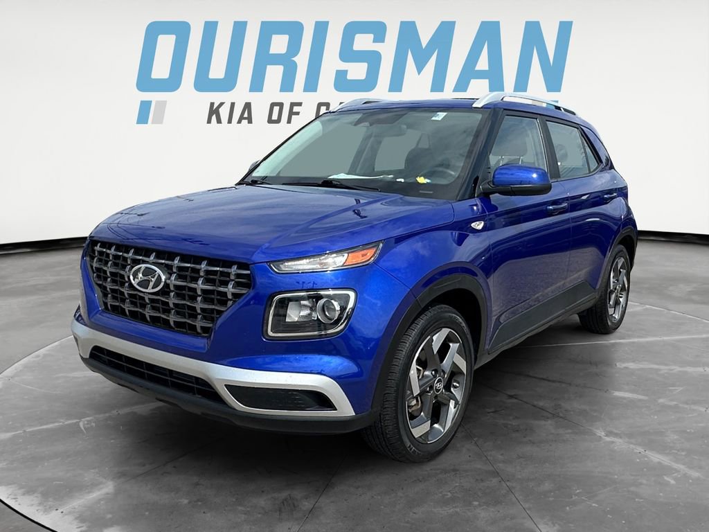 Used 2025 Hyundai Venue SEL FWD image 2