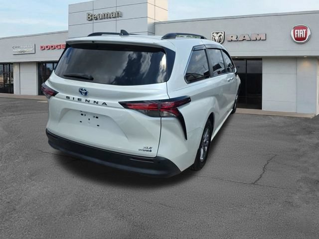 Used 2021 Toyota Sienna XLE FWD image 4