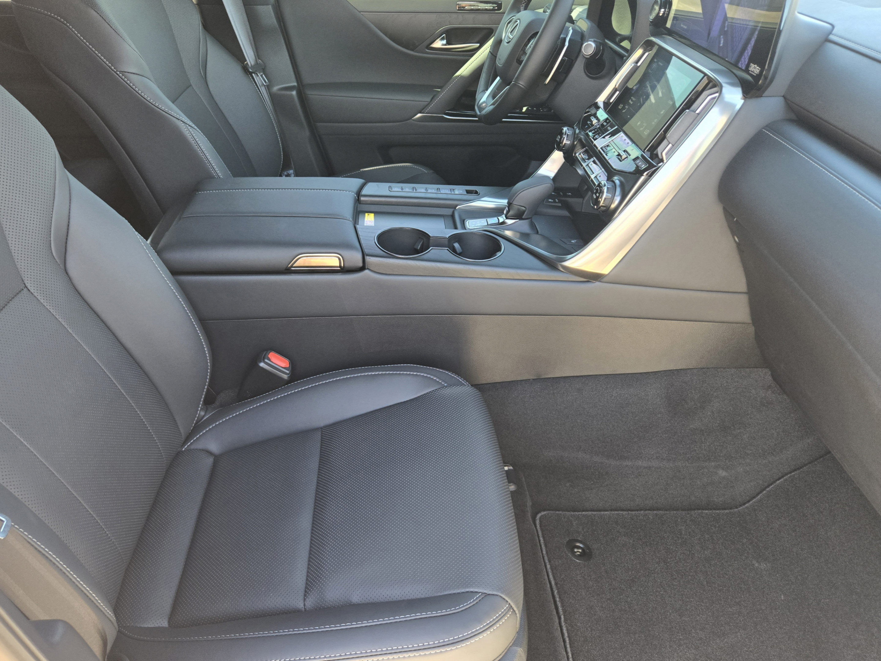 New 2026 Lexus LX 700h Luxury w/ Appearance Package AWD/4WD image 6