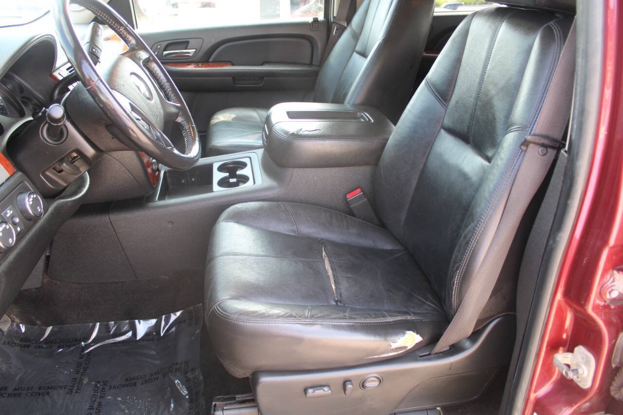 Used 2009 Chevrolet Silverado 1500 LTZ w/ LTZ Plus Package AWD/4WD image 18