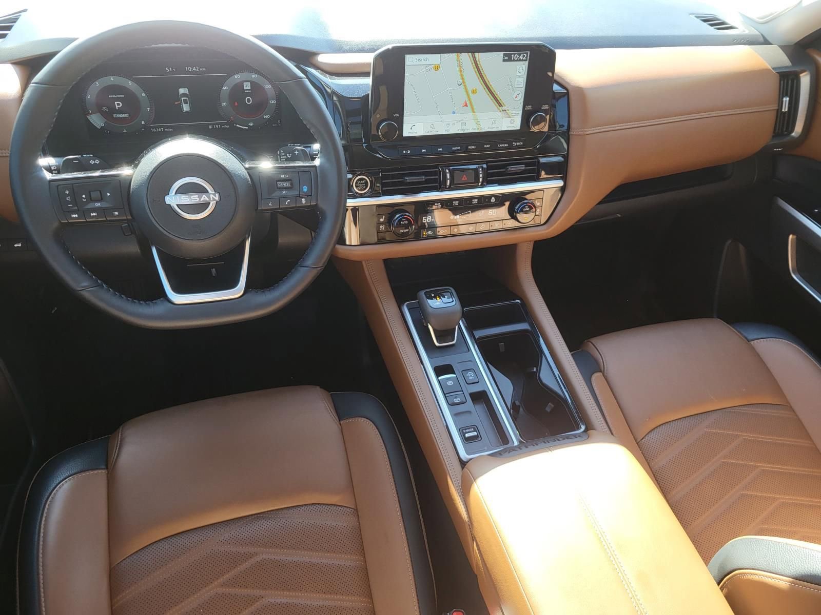 Used 2024 Nissan Pathfinder Platinum w/ Cargo Package image 2