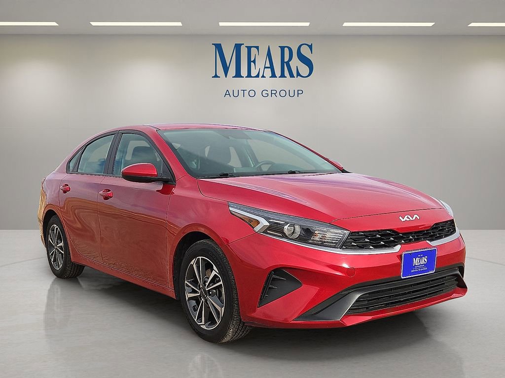 Used 2023 Kia Forte LXS image 7