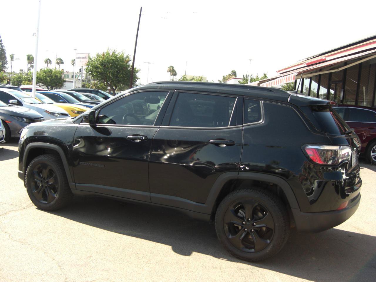 Used 2021 Jeep Compass Latitude w/ Sun and Sound Group AWD/4WD image 10