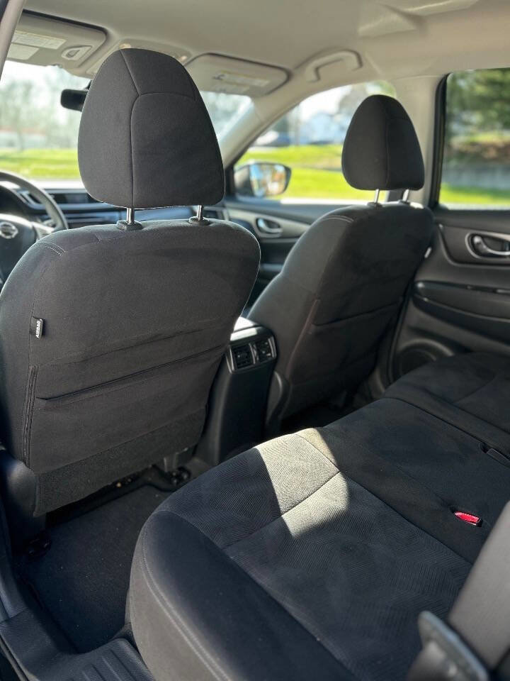 Used 2015 Nissan Rogue SV image 11