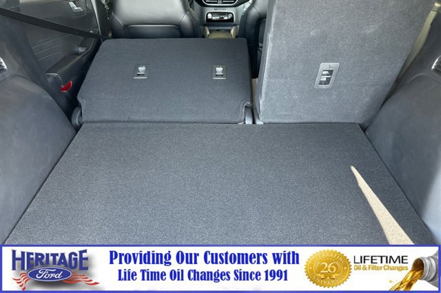 New 2025 Ford Escape SE w/ PHEV Premium Package FWD image 12