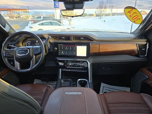 Used 2024 GMC Sierra 3500 Denali Ultimate image 3