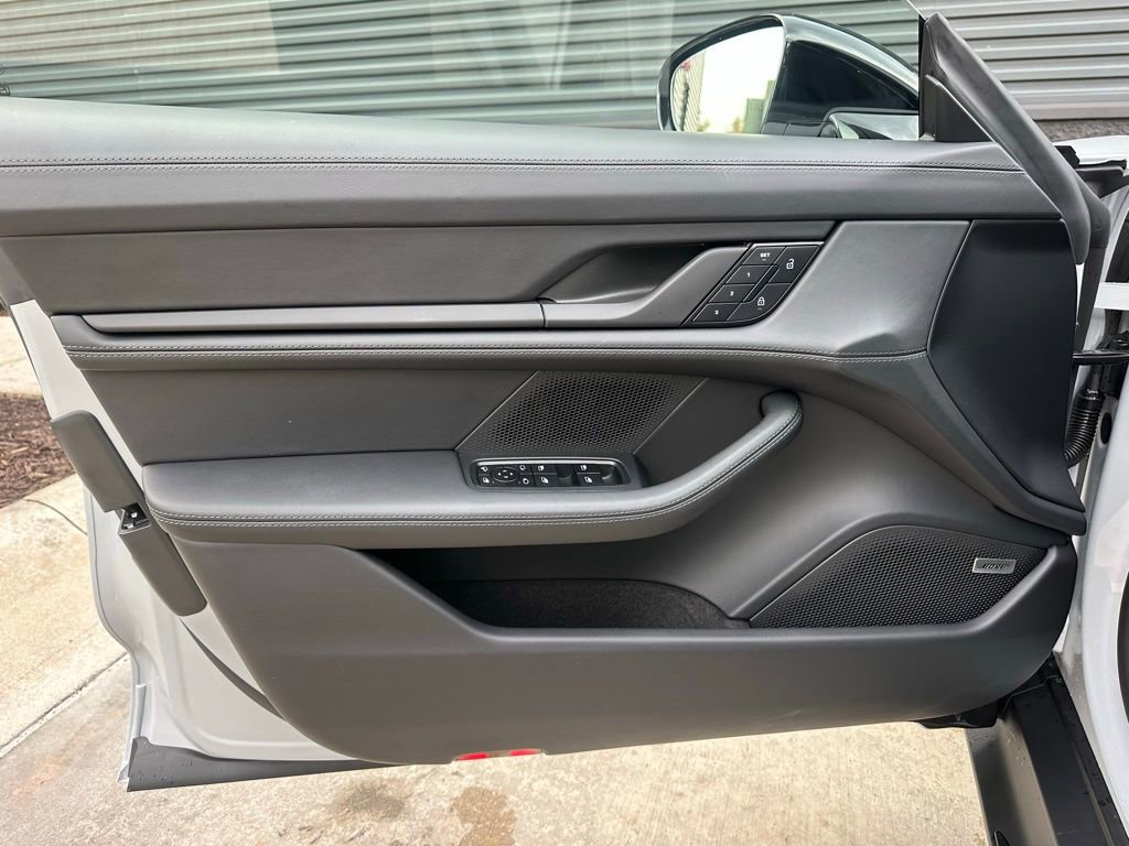 Used 2026 Porsche Taycan 4S image 20