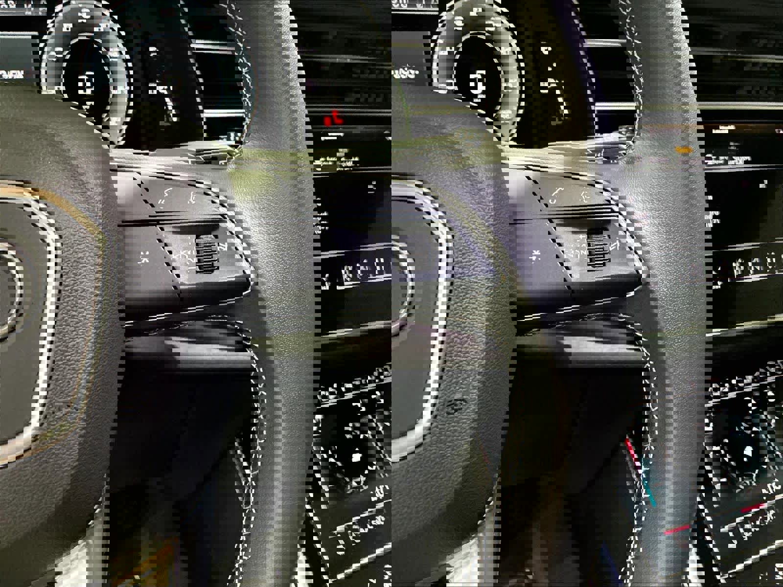 Used 2023 Audi Q8 Prestige w/ Prestige Package image 21